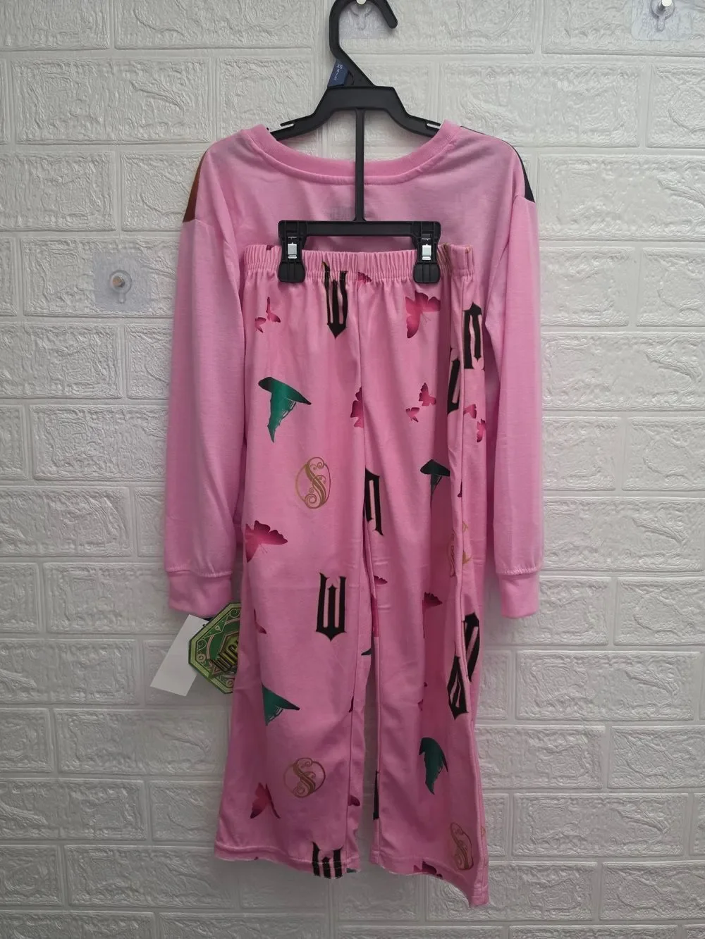 Wicked Girls Pajamas Set Shirt Pants Movie Elphaba Glinda Pink Green, NEW